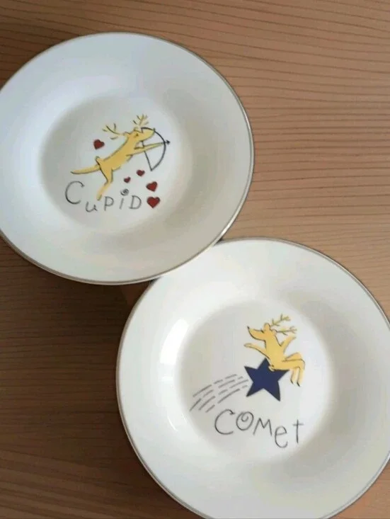 Set 2 Pottery Barn Christmas Reindeer COMET & CUPID Salad Plates Retired 8.5”