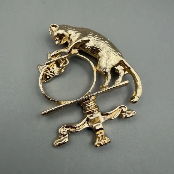 Gold Tone Cat Fish Bowl Brooch Pin Unsigned Figural Fashion Jewelry Kitty