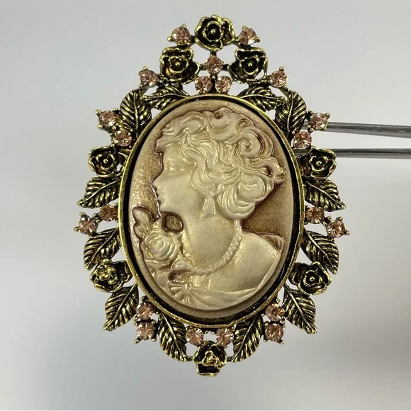Cameo Brooch Pin Gold Tone Floral Design Vintage Look Champagne Rhinestones