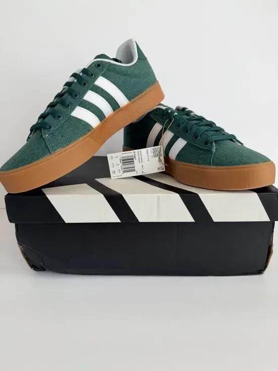 adidas Daily 3.0 Men’s Low Top Sneakers US 9.5M Collegiate Green/White Gum