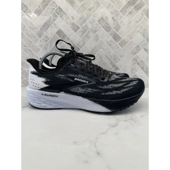 Brooks Launch 11 Running Shoes Mens Size 8.5 D 8.5D Black White Sneakers Mesh