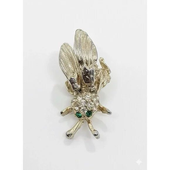 Vintage Style Rhinestone Fly Insect Brooch Pin Green Eyes Pave Articulated Wings