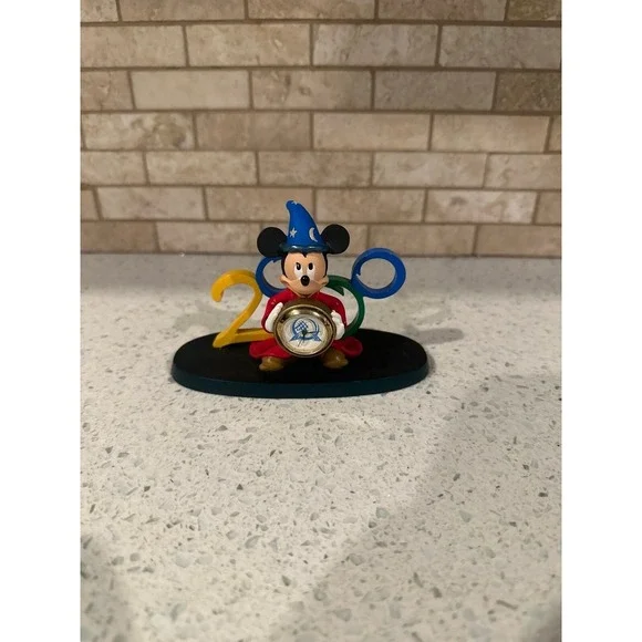 Walt‎ Disney World 1999 Cast Holiday Celebration Sorcerer Mickey Mouse 117