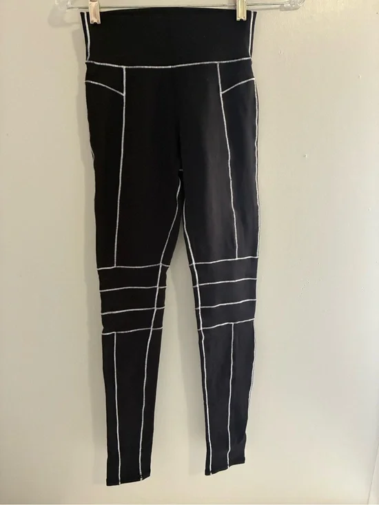 Womens Alo Leggings Black With White Piping SZ XS