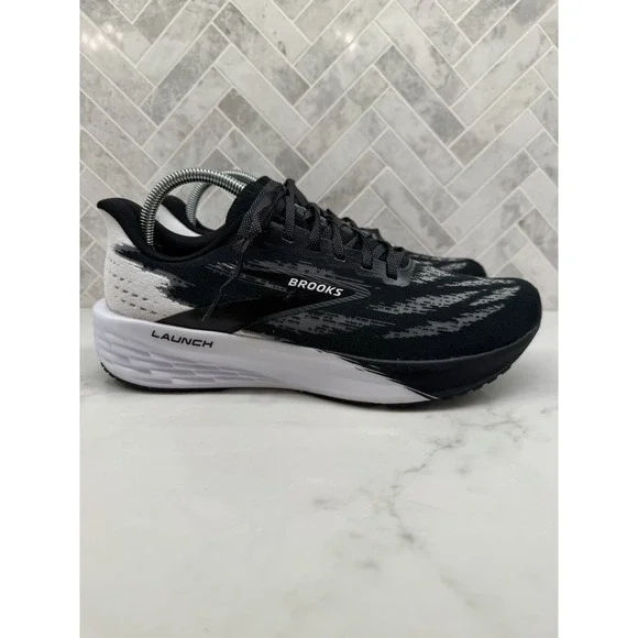 Brooks Launch 11 Running Shoes Mens Size 9D 9 D Black White Sneakers Athletic