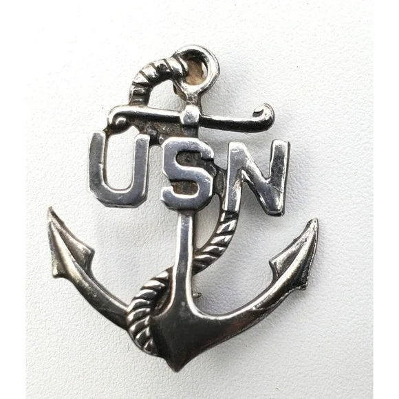 VINTAGE WWII Era USN Sterling Silver Anchor Sweetheart Pin Brooch Navy Military