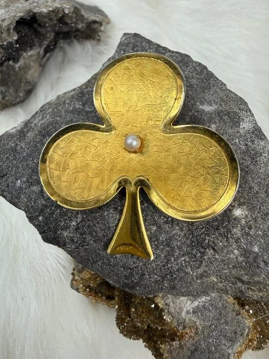 Vintage Gold Tone w/ Real Pearl Clover Shamrock Club Brooch 1.75