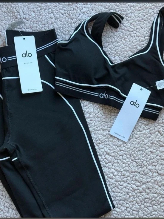 ALO Yoga Black Sports Bra with White Piping