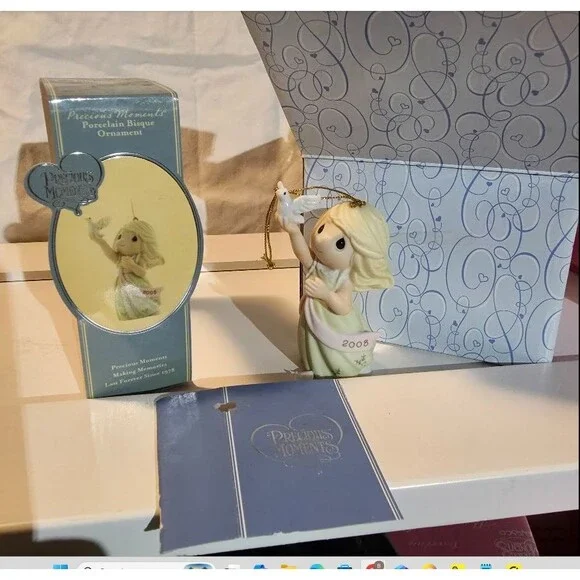 Precious Moments Christmas Ornament 810002 “Blessings of Peace to You” w/Box