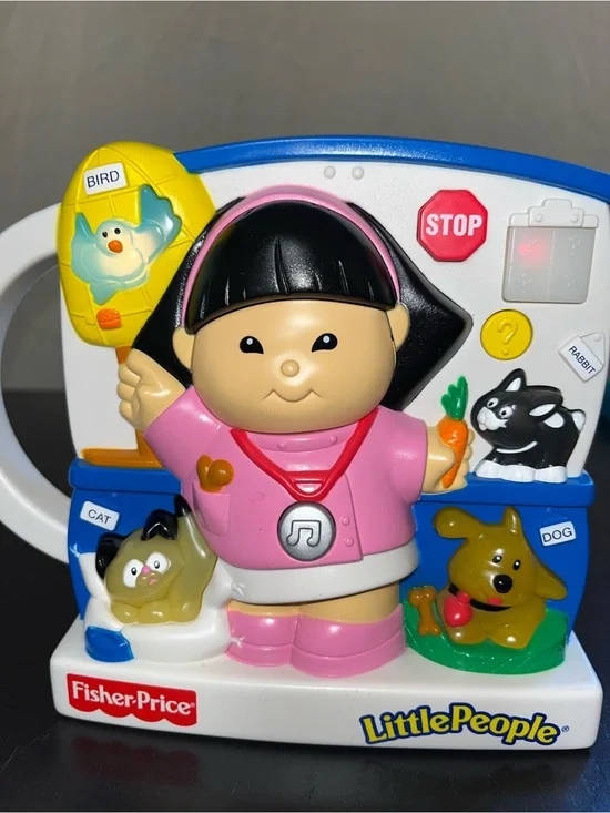 Little People Growing Smart Vet SONYA LEE. Fisher Price 2000 *works*