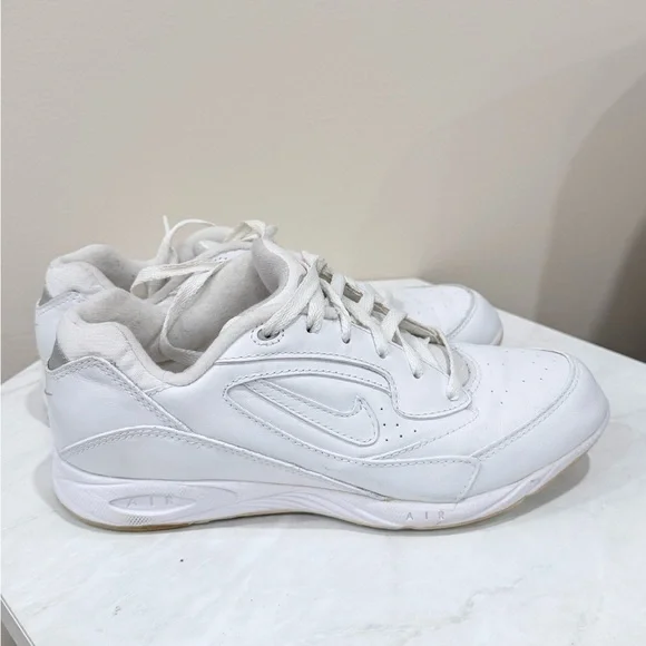 🔥Nike Women's White Sneakers🔥