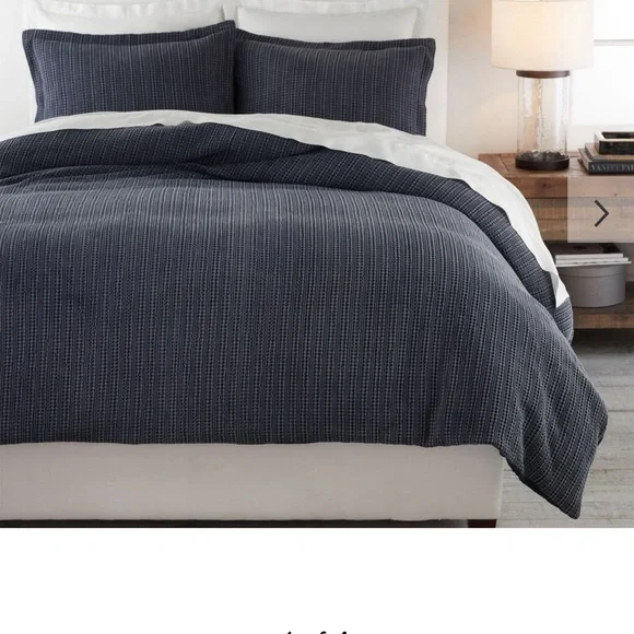 Pottery Barn Navy Textured Waffle Duvet Cover + 2 Shams