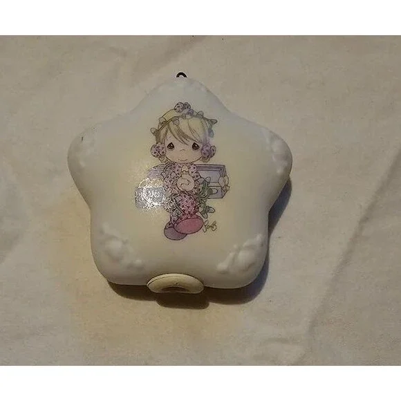 2003 PRECIOUS MOMENTS ORNAMENT 