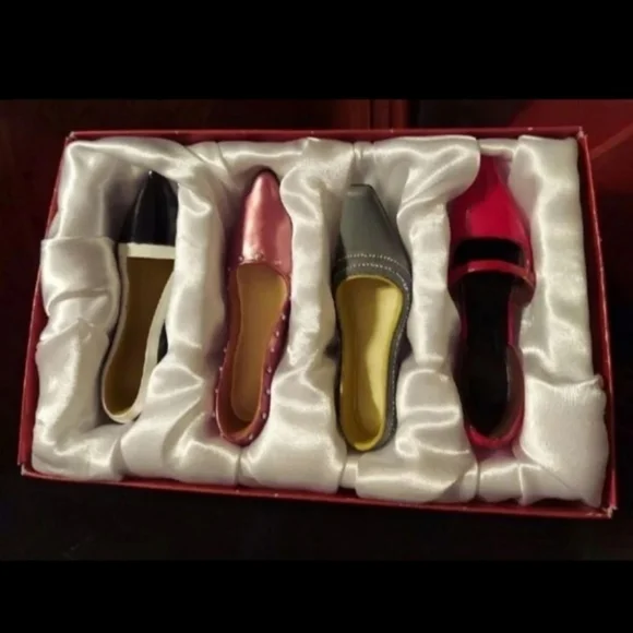 CLASSY HIGH HEEL PUMPS SHOE ORNAMENTS SET 4 Vintage & New!