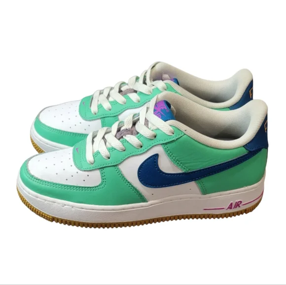 Nike Air Force‎ 1 Low LV8 Play