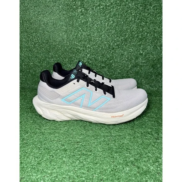 New Balance Fresh Foam 1080 Mens Size 13 White Blue Running Shoes Sneakers