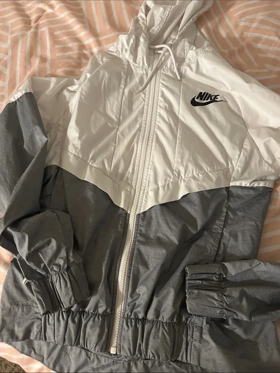Nike White and Gray Colorblock Hooded Windbreaker