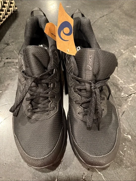 ASICS All-Black Breathable Athletic Running Shoes