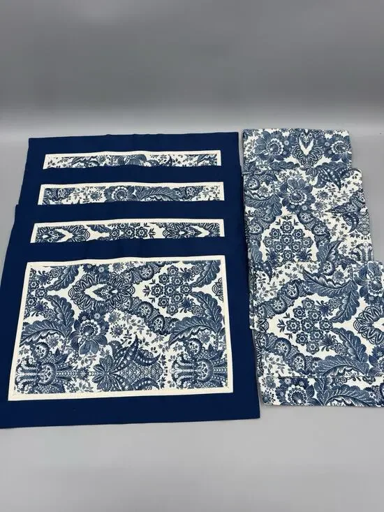 Pottery Barn Blue Brevard Chambray Paisley Design 4 Placemats & 4 Napkins