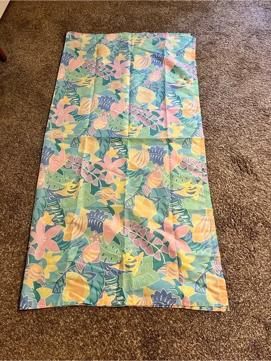 Shower curtain - tropical/beach vibe Good condition - multi color