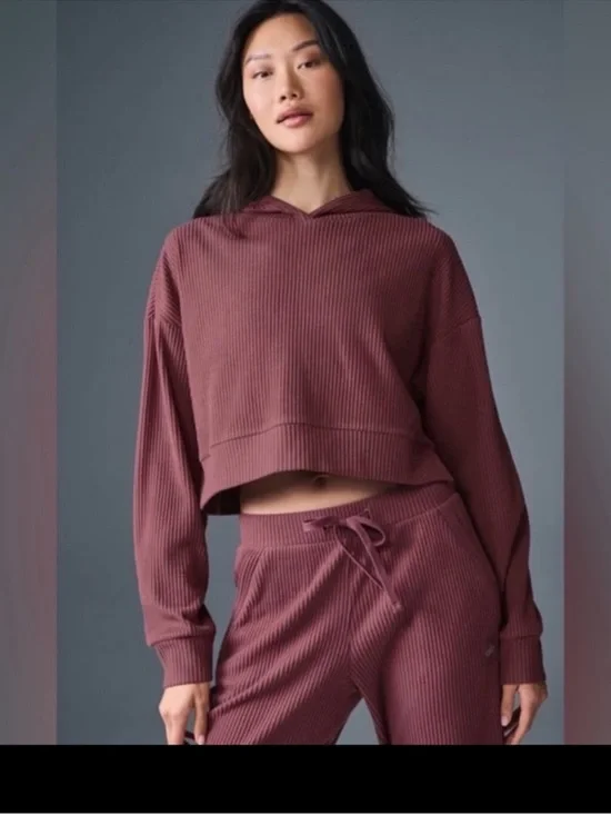 Alo Yoga Muse Hoodie Burgundy Truffle Medium