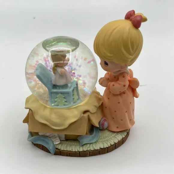 Vintage Precious Moments Figurine Christmas‎ Morning Snow Glitter Globe 1998