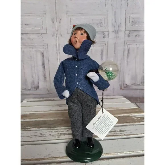 Byers choice snow globe Christmas traditions boy f‎