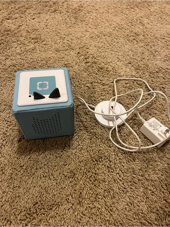Toniebox Starter Set Light Blue Audio Player w/ Charging Station