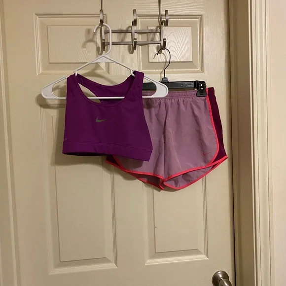 Nike Dri-fit Running Shorts- Large - ** BONUS Nike sports Bra - See pic 3