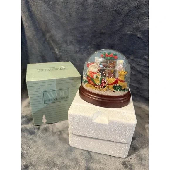 VTG Vision of Christmas Light Up Snow Globe1988 Avon Dual Sided Doesn't‎ Work