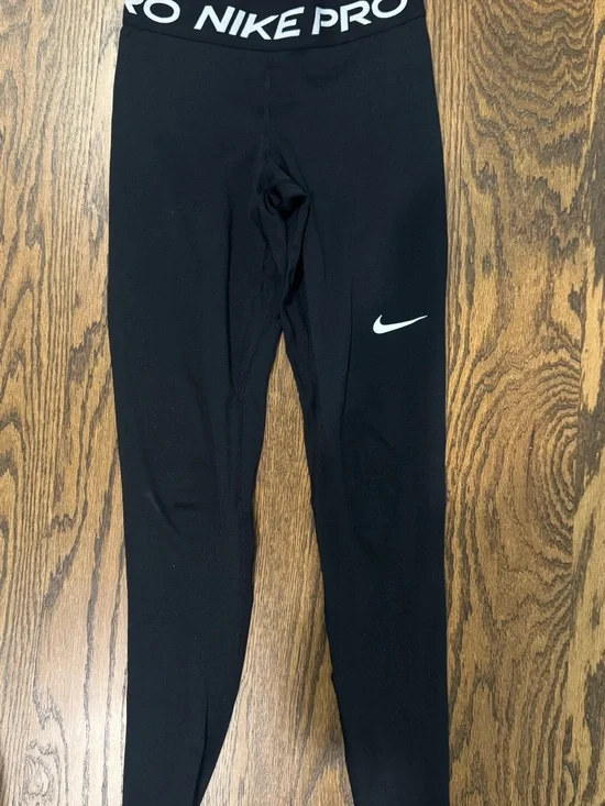 Nike Black Women's Pro Leggings with White Swoosh