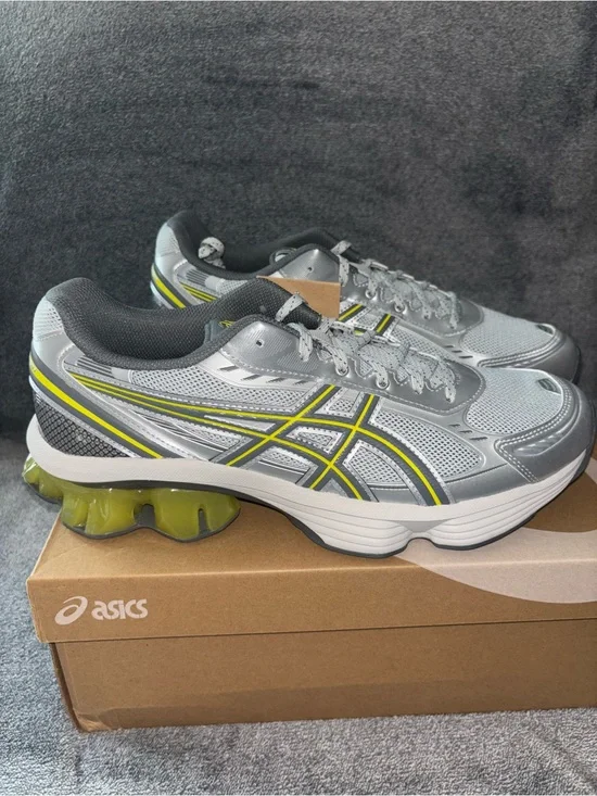 ASICS Glacier Gray / Gel-Kinetic Fluent / Men’s 11 NWT