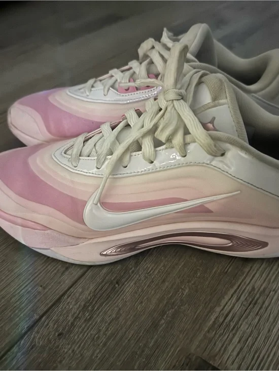 Nike Women's Pink and White Gradient Wave Sneakers