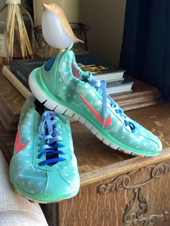Nike Mint Green Polka Dot Running Sneakers with Coral Swoosh and Blue Laces