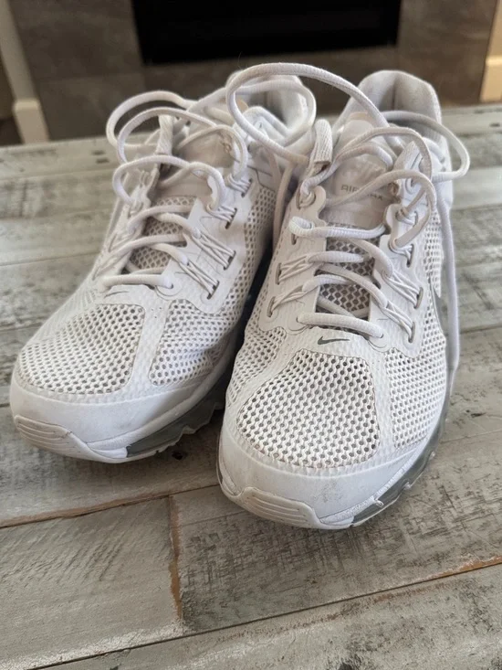Nike Men’s Athletic Running Shoes White