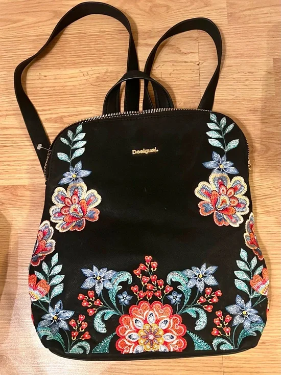 DESIGUAL Batohy Bols Odissey Nanaimo Vegan Leather Backpack embroidered floral