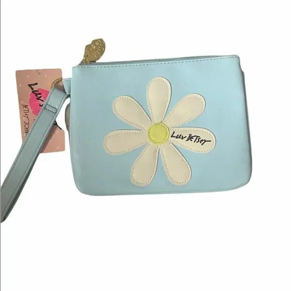 Luv Betsey Daisy Wristlet‎