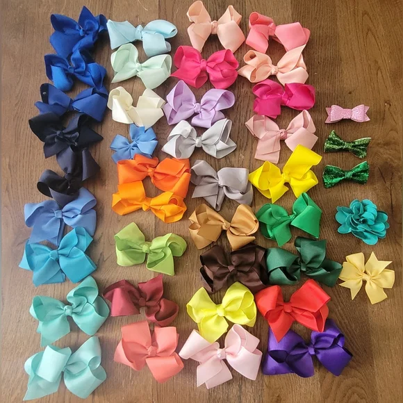 78 Aligator Clip Bows 4.5