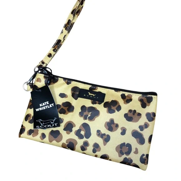 NEW Scout Kate Wristlet Purr My Email Animal Print Lightweight Travel NWT
