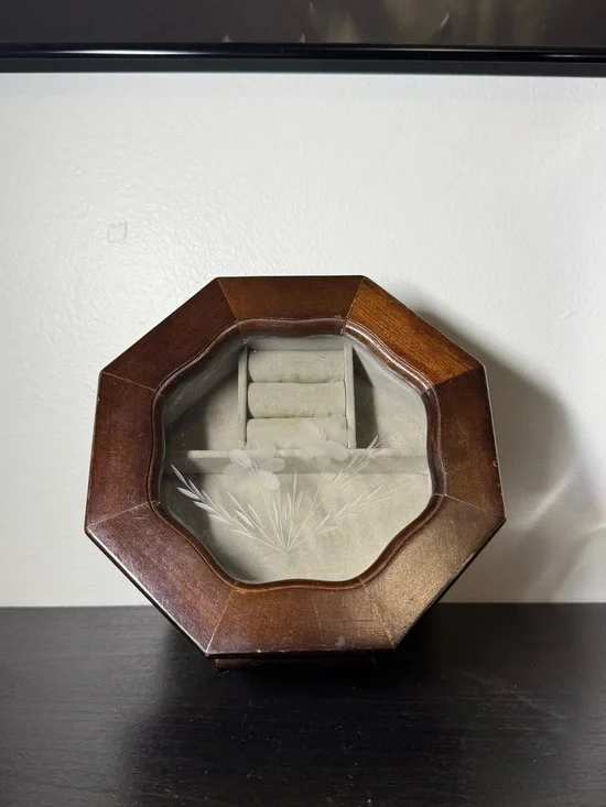Vintage Wooden Jewelry Box Octagon Hinged Lid With Etched Flowers On Glass