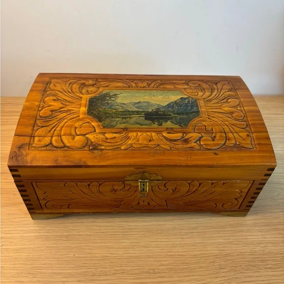 Vintage Hand-Carved Wooden Dovetail  Box Scenic Inlay Mirror -‎ Honey Brown
