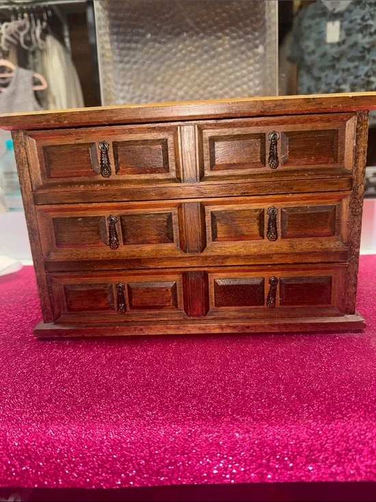 Vintage/retro  Merle jewelry box