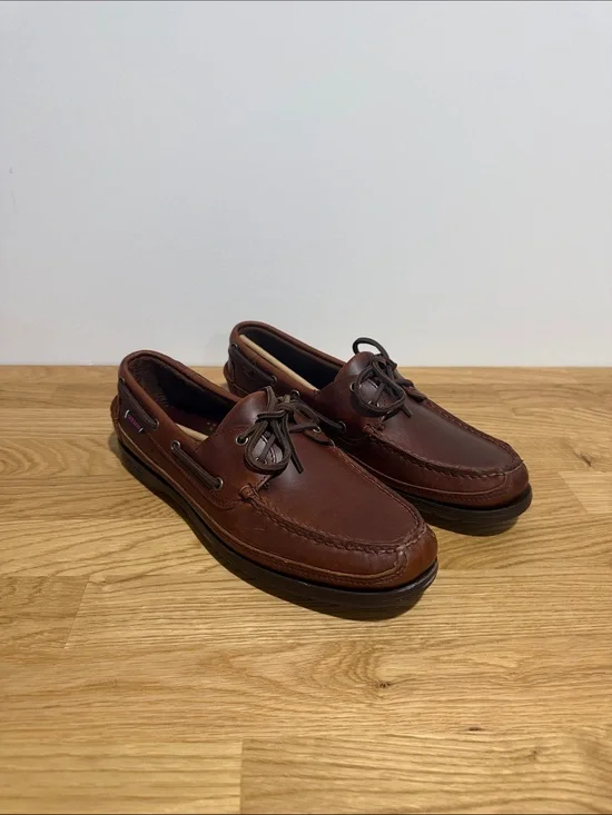 Brand new size 9 Sebago Men's Chestnut Brown Leather Boat Shoes