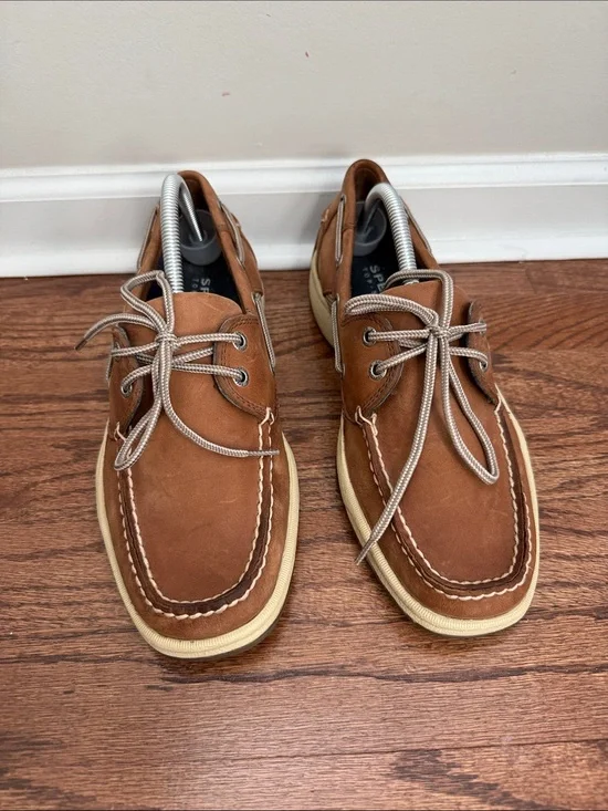 Sperry Top Sider Chestnut Brown Leather Boat Shoes with Contrast Laces