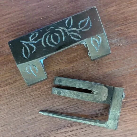 Vintage Etched Chinese Asian Brass Trunk Lock | Traditional Spring Padlock