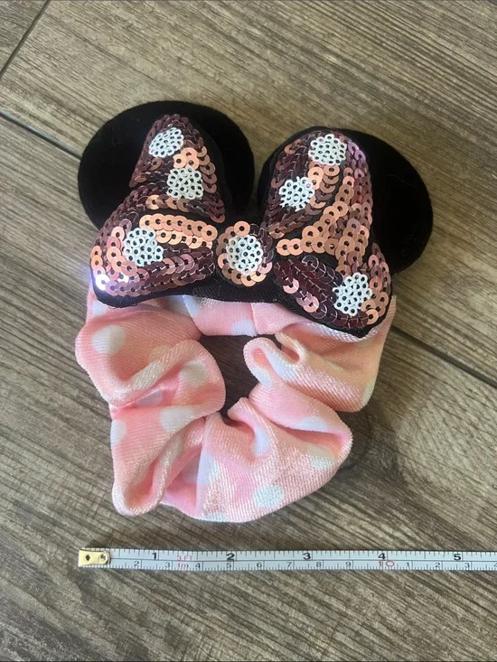 Pink Polka Dot Minnie-Style Scrunchie Hair Accessory with Sequin Bow