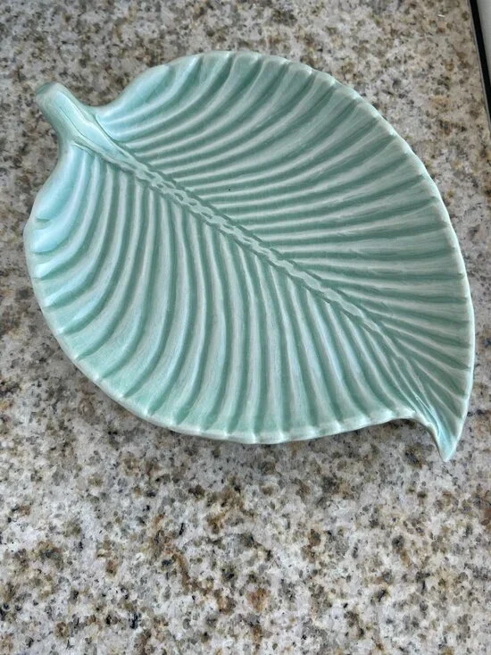 Asian Korea Porcelain Celadon Leaf Dish