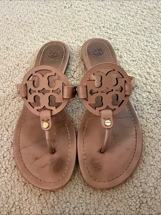 Tory Burch Leather Logo Thong Sandals - Brown