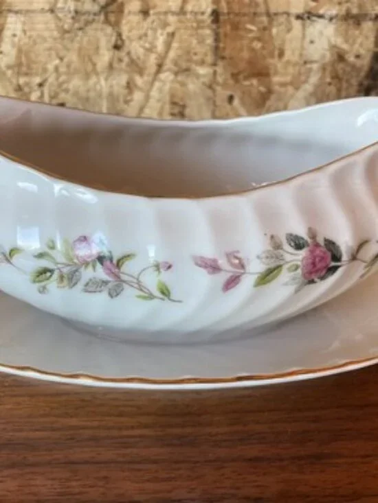 Creative Fine China Japan 2345 Regency Rose Gravy Boat Attached Underplate