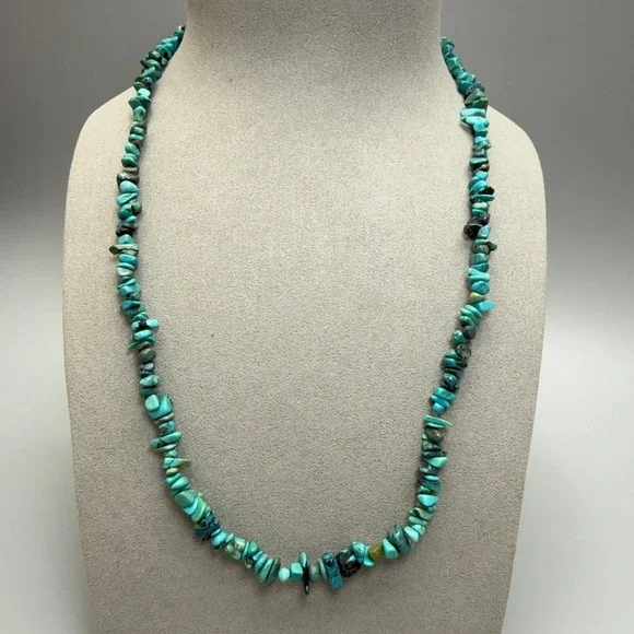 Blue Dyed Howlite Chip Bead Necklace 24